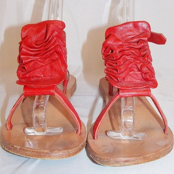 Chocolat Blu Flat Sandals Red Ruffle Leather Strappy size 6 - Picture 2 of 6